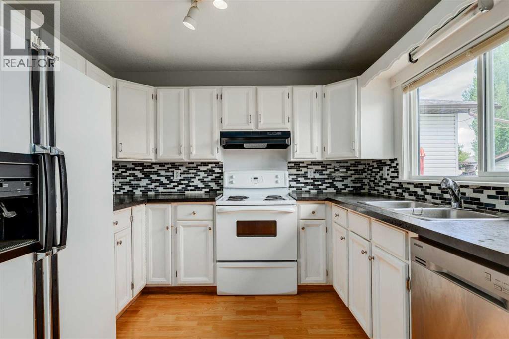 228 Marquis Place, Airdrie, Alberta  T4A 1Y4 - Photo 8 - A2262649