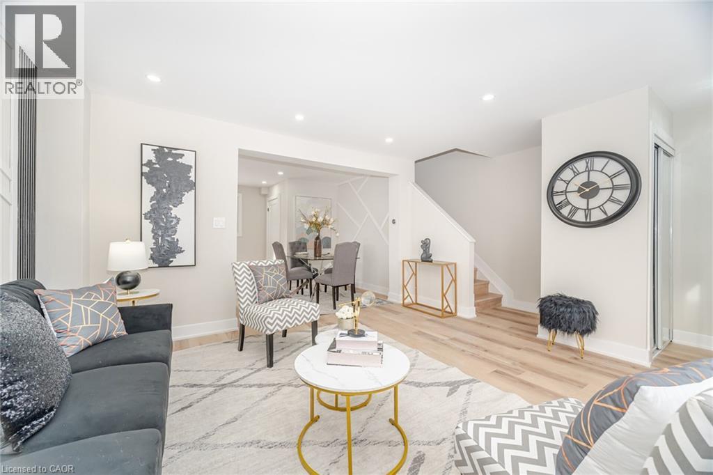 26 Graywood Road, Hamilton, Ontario  L9C 6K4 - Photo 2 - 40791683