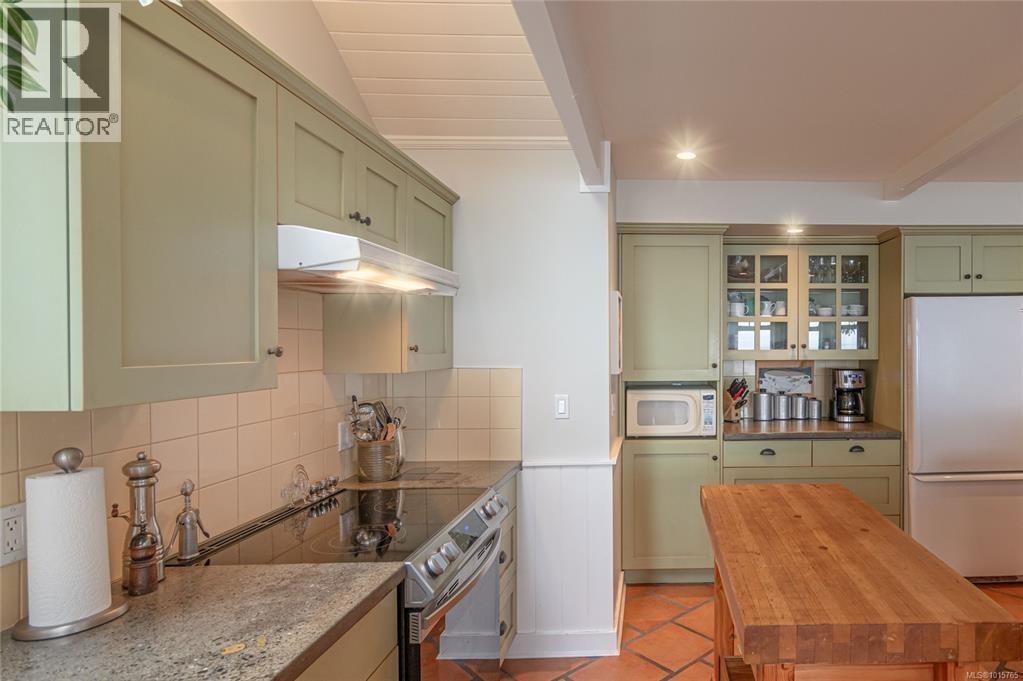 105 Island Park Drive, Other Islands, British Columbia  V0N 1P0 - Photo 15 - R3071326