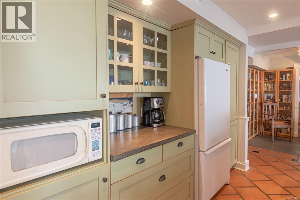 105 Island Park Drive, Other Islands, British Columbia  V0N 1P0 - Photo 16 - R3071326