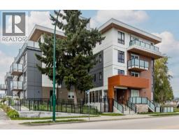 303 4933 CLARENDON STREET