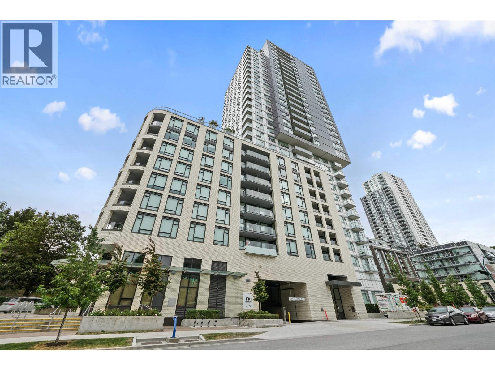 910 5470 Ormidale Street, Vancouver, British Columbia  V5R 0G6 - Photo 1 - R3071327