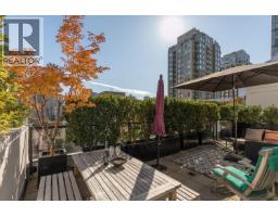 PH803 988 RICHARDS STREET