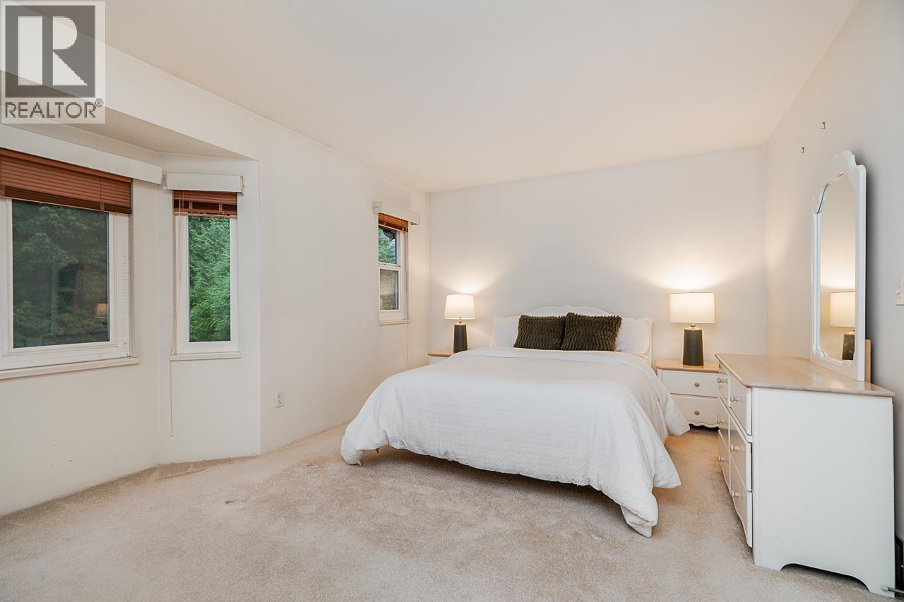 2419 Mariana Place, Coquitlam, British Columbia  V3K 6R3 - Photo 19 - R3071328