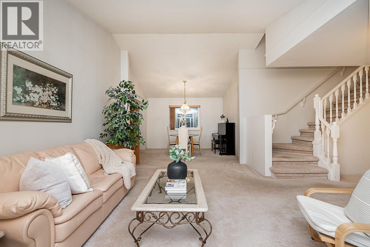 2419 Mariana Place, Coquitlam, British Columbia  V3K 6R3 - Photo 2 - R3071328