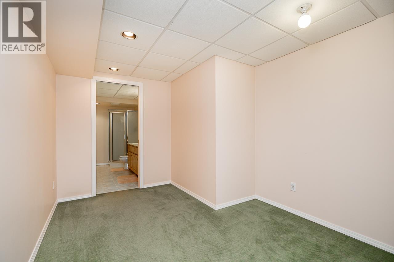 2419 Mariana Place, Coquitlam, British Columbia  V3K 6R3 - Photo 33 - R3071328