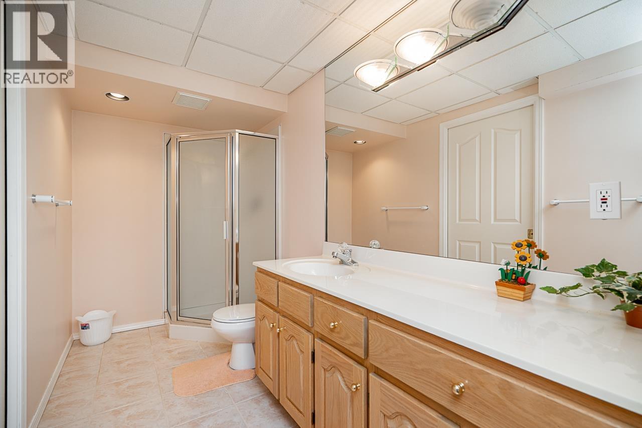 2419 Mariana Place, Coquitlam, British Columbia  V3K 6R3 - Photo 34 - R3071328