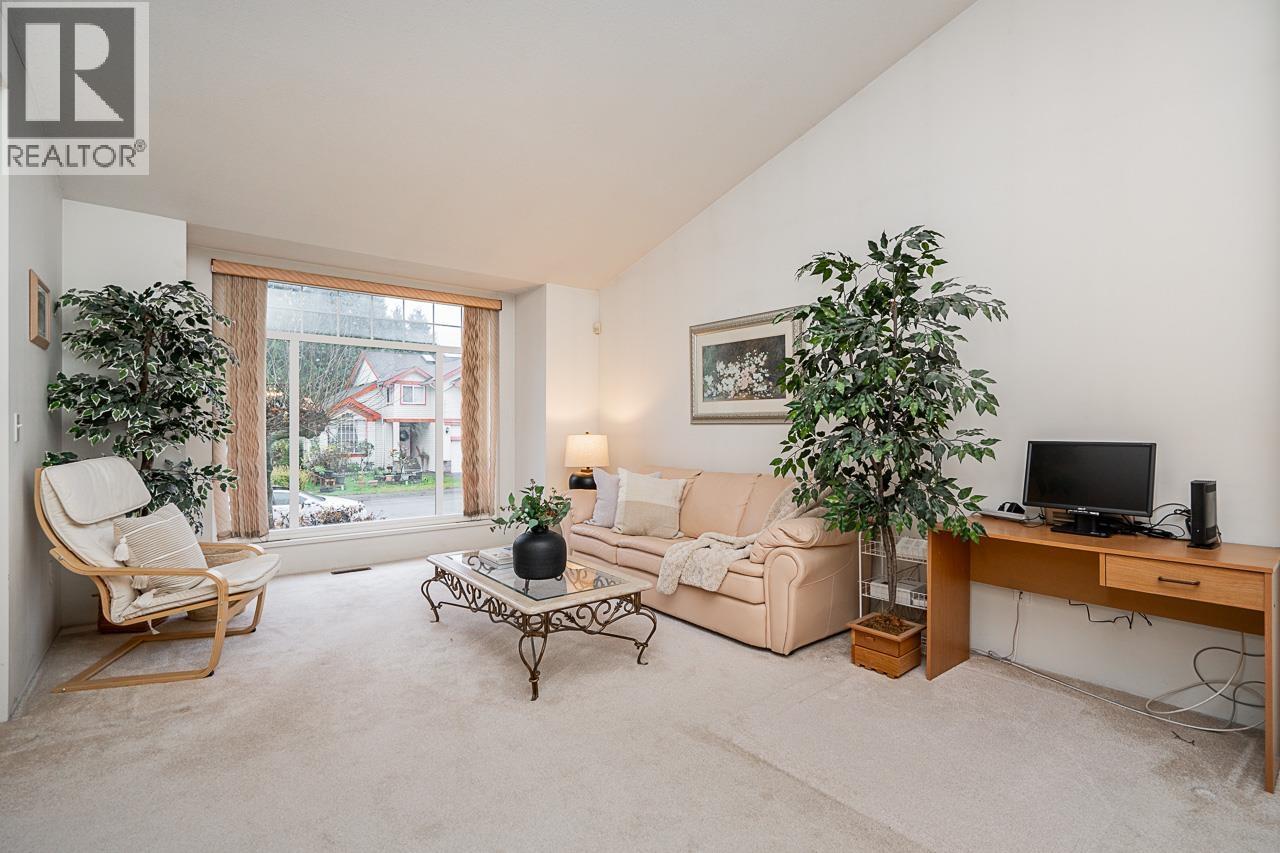 2419 Mariana Place, Coquitlam, British Columbia  V3K 6R3 - Photo 6 - R3071328