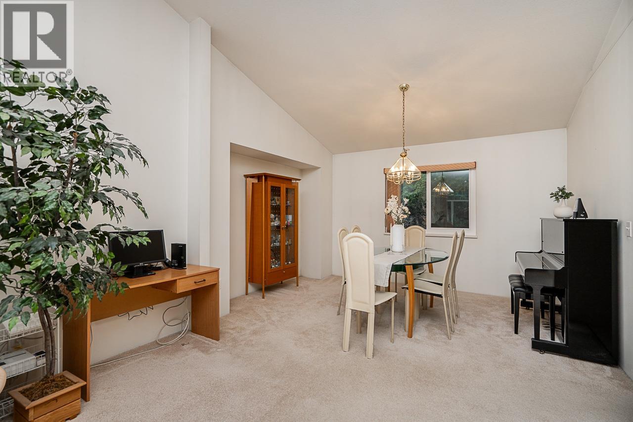 2419 Mariana Place, Coquitlam, British Columbia  V3K 6R3 - Photo 7 - R3071328