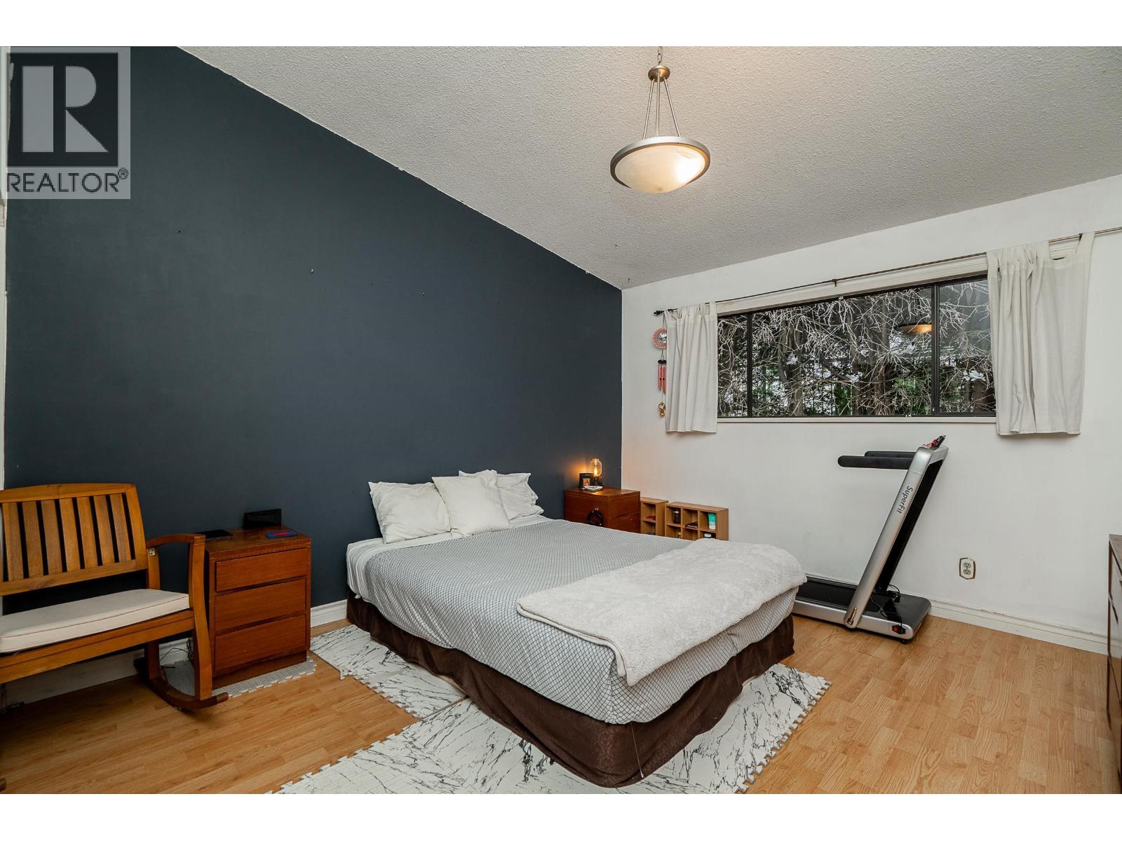 992 Saddle Street, Coquitlam, British Columbia  V3C 3N5 - Photo 14 - R3071339