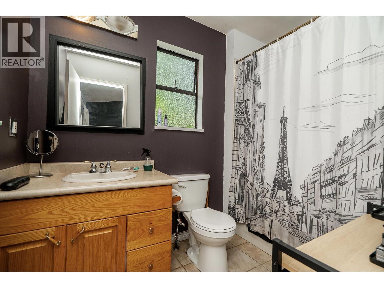 992 Saddle Street, Coquitlam, British Columbia  V3C 3N5 - Photo 15 - R3071339