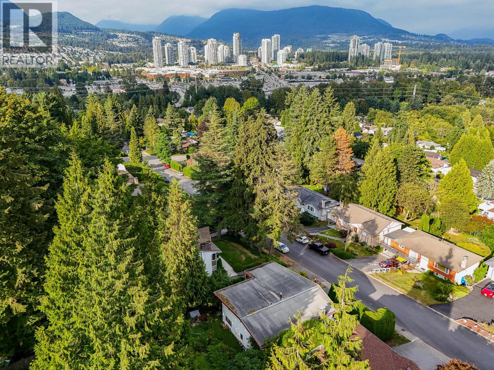 992 Saddle Street, Coquitlam, British Columbia  V3C 3N5 - Photo 29 - R3071339