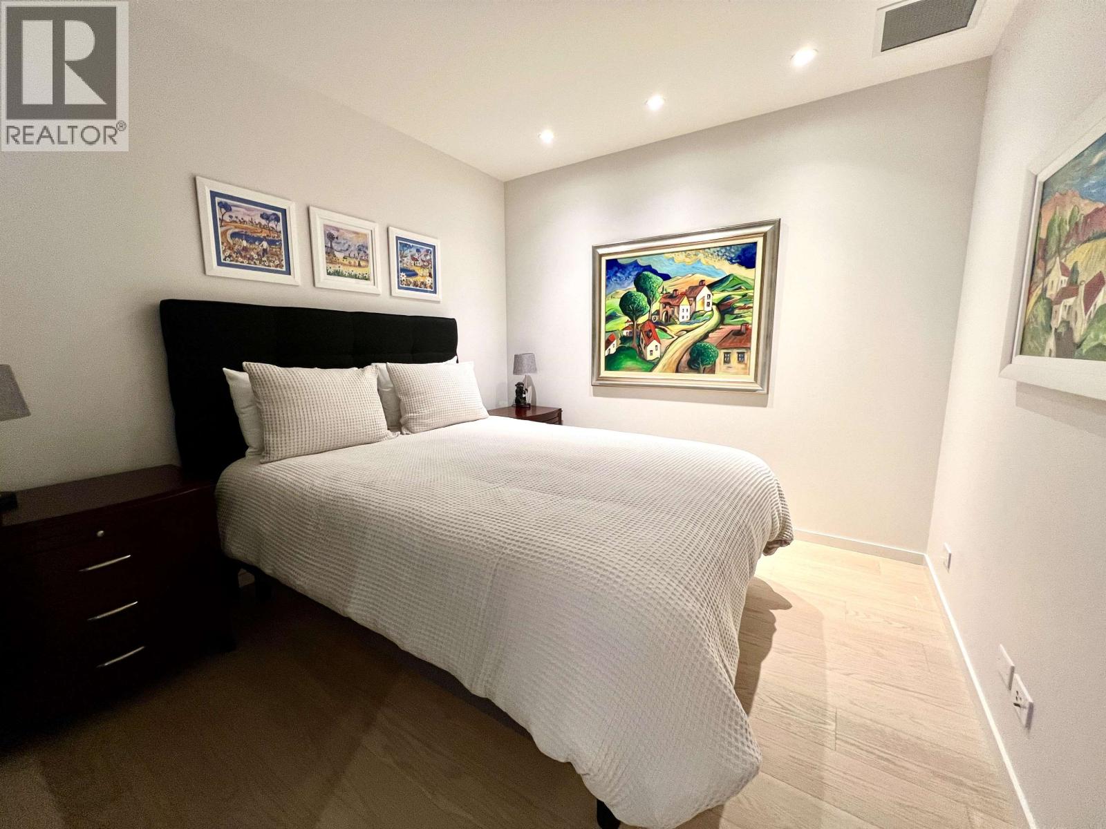 3xx 1327 Bellevue Avenue, West Vancouver, British Columbia  V7S 2P7 - Photo 11 - R3071353