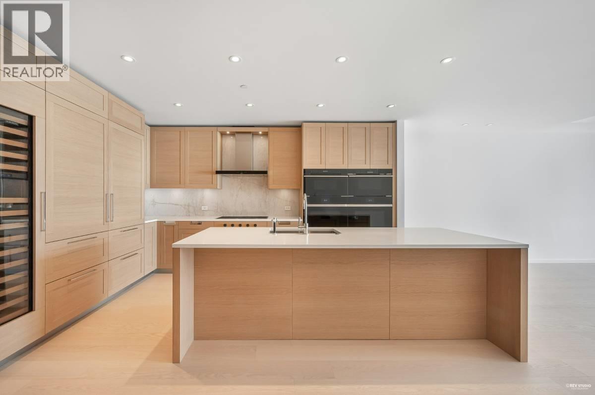 3xx 1327 Bellevue Avenue, West Vancouver, British Columbia  V7S 2P7 - Photo 3 - R3071353