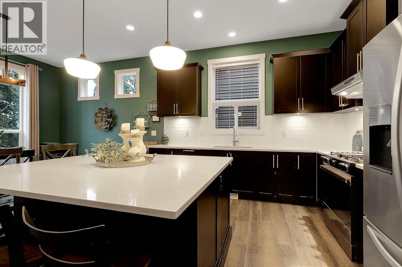 22808 Nelson Court, Maple Ridge, British Columbia  V4R 0G1 - Photo 4 - R3071277