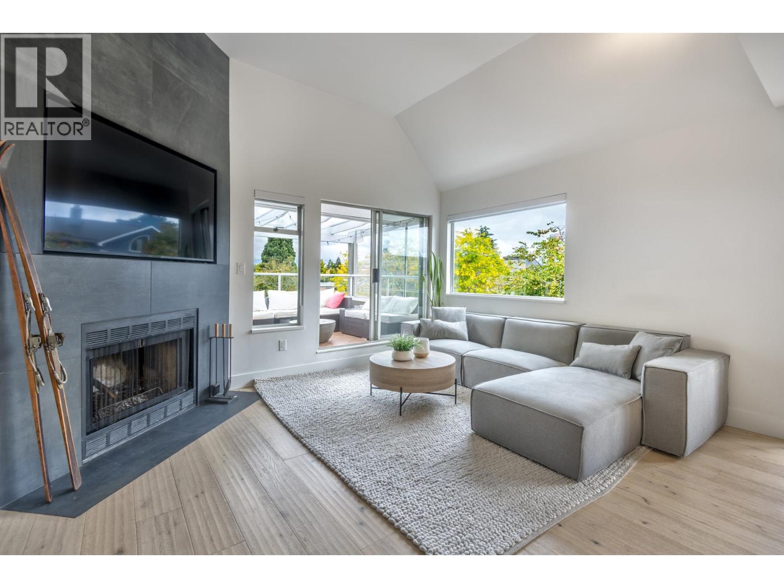 304 1665 Arbutus Street, Vancouver, British Columbia  V6J 3X3 - Photo 3 - R3055654