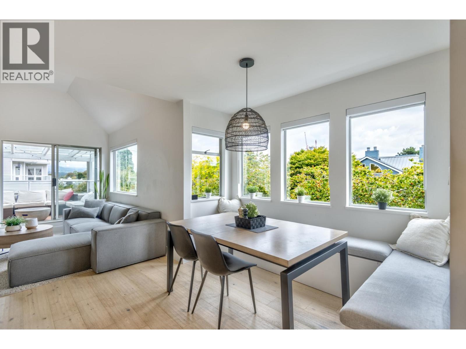 304 1665 Arbutus Street, Vancouver, British Columbia  V6J 3X3 - Photo 2 - R3055654