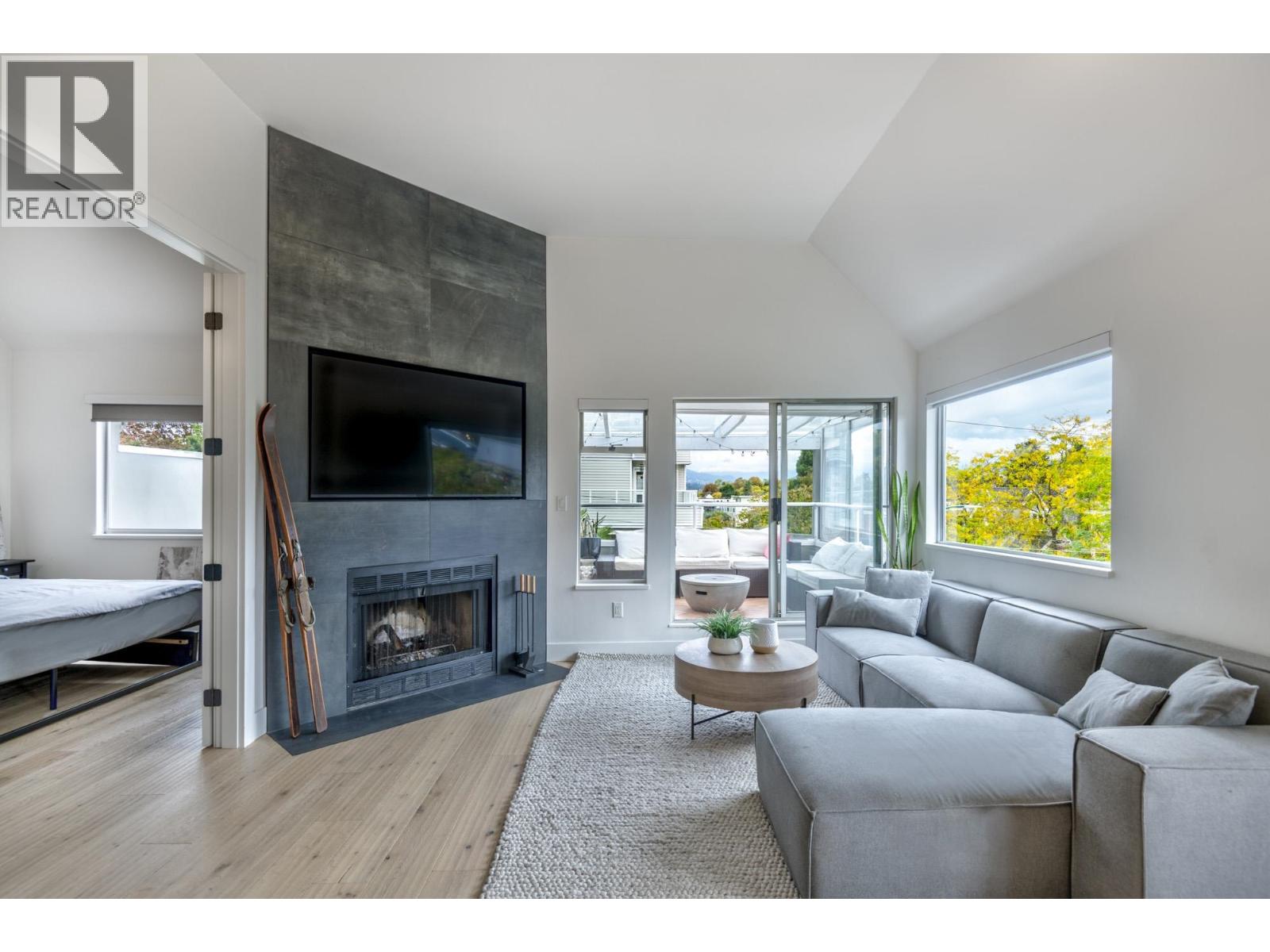 304 1665 Arbutus Street, Vancouver, British Columbia  V6J 3X3 - Photo 4 - R3055654