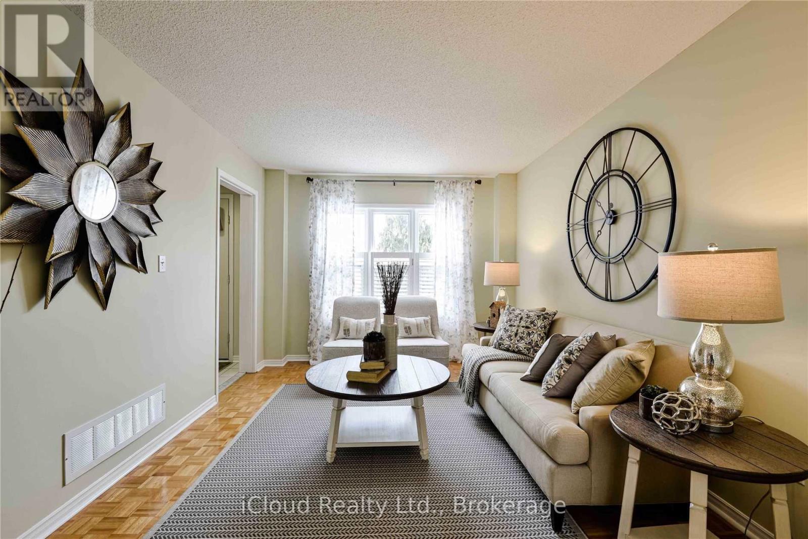 33 Fenflower Court, Brampton, Ontario L7A 1H3 - Photo 3 - W12532028