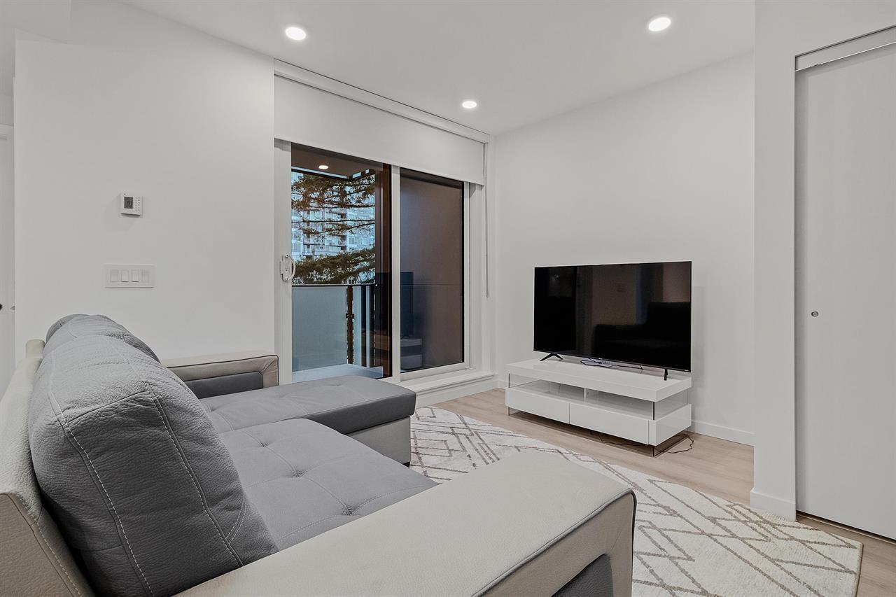 701 10333 133 Street, Surrey, British Columbia  V3T 0V1 - Photo 12 - R3071354