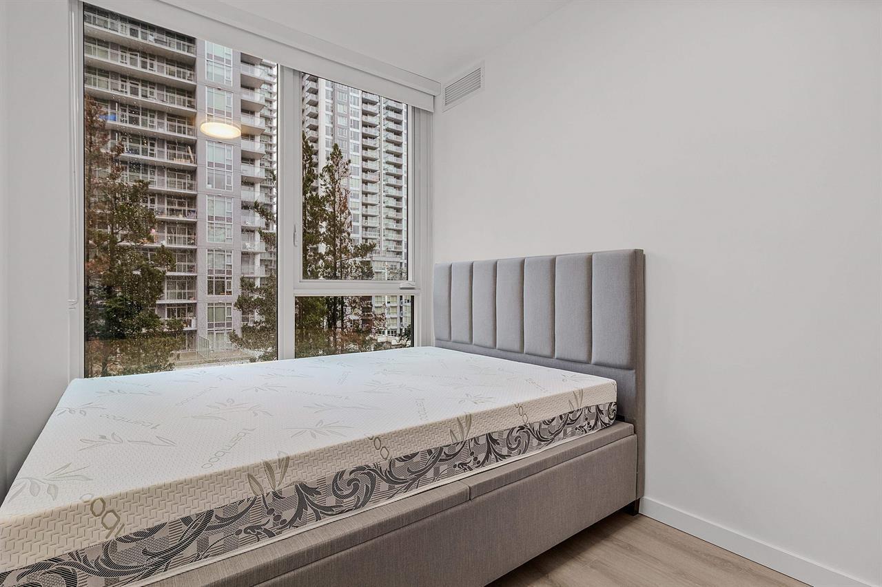 701 10333 133 Street, Surrey, British Columbia  V3T 0V1 - Photo 13 - R3071354