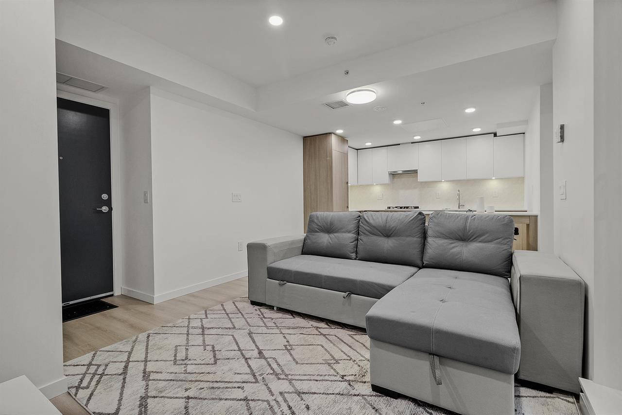 701 10333 133 Street, Surrey, British Columbia  V3T 0V1 - Photo 7 - R3071354