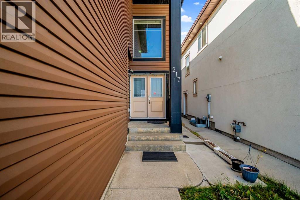 217 Taralake Manor Ne, Calgary, Alberta  T3J 0N2 - Photo 3 - A2256946