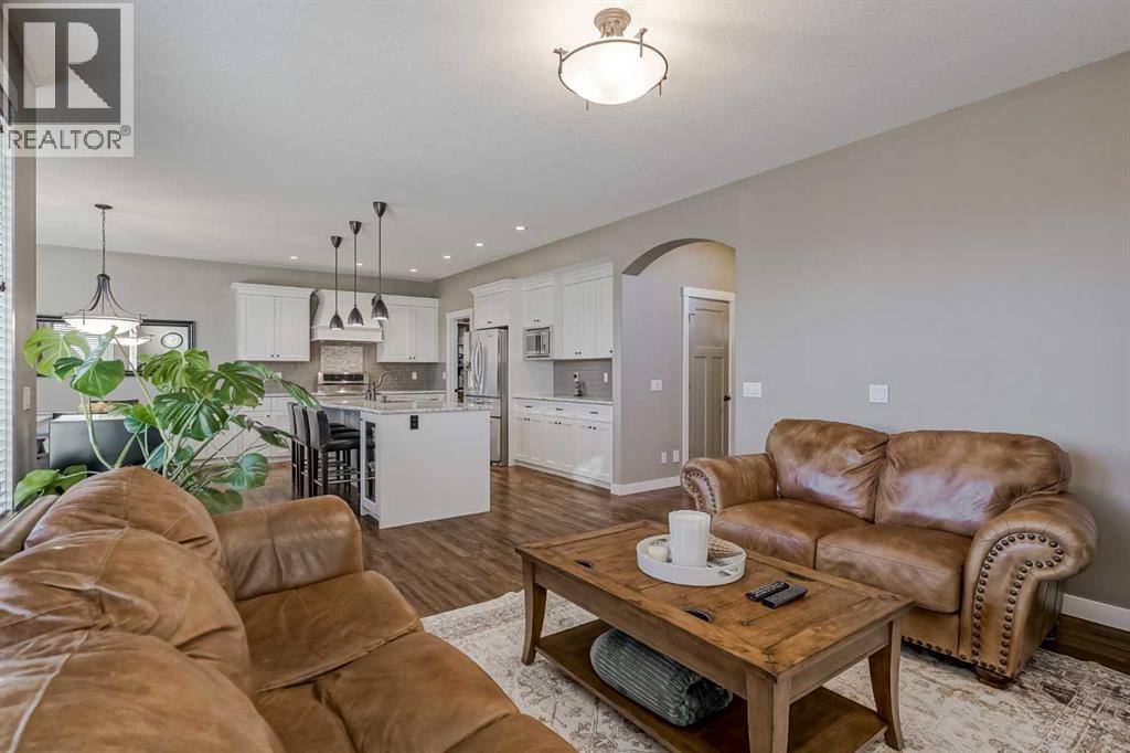 60 Sheep River Heights, Okotoks, Alberta  T1S 2A1 - Photo 7 - A2266508