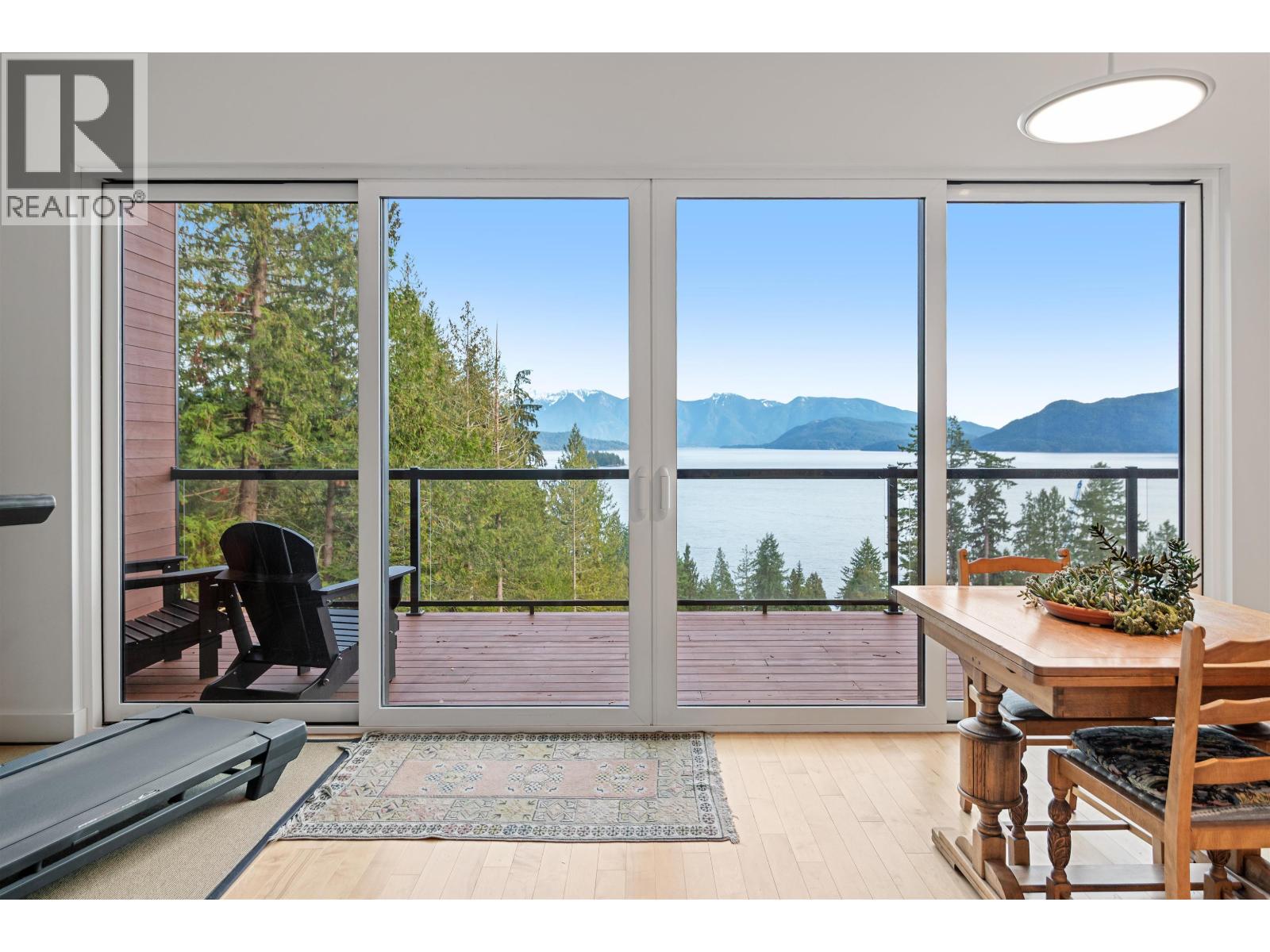 1829 North Road, Gibsons, British Columbia  V0N 1V1 - Photo 1 - R3071344