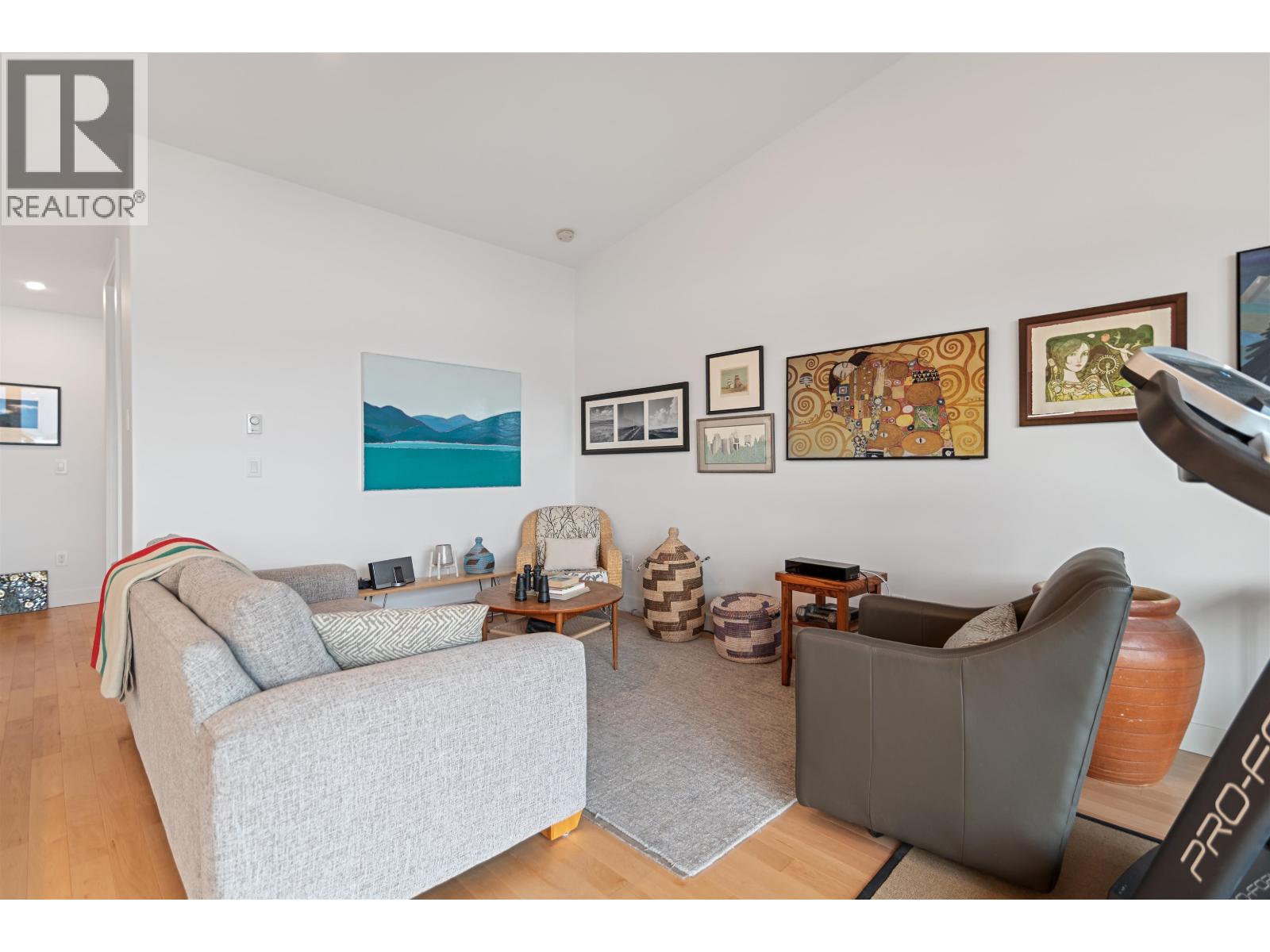 1829 North Road, Gibsons, British Columbia  V0N 1V1 - Photo 11 - R3071344