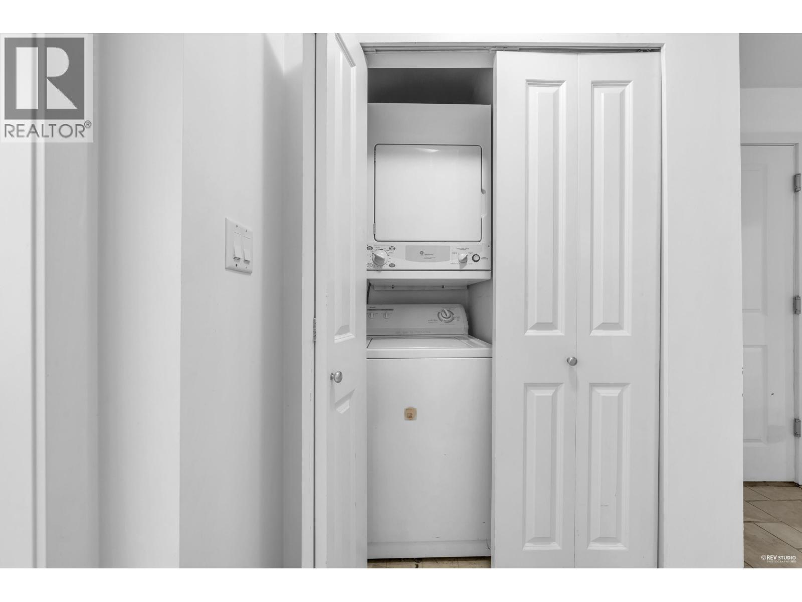 302 6508 Denbigh Avenue, Burnaby, British Columbia  V5H 4W6 - Photo 14 - R3064024