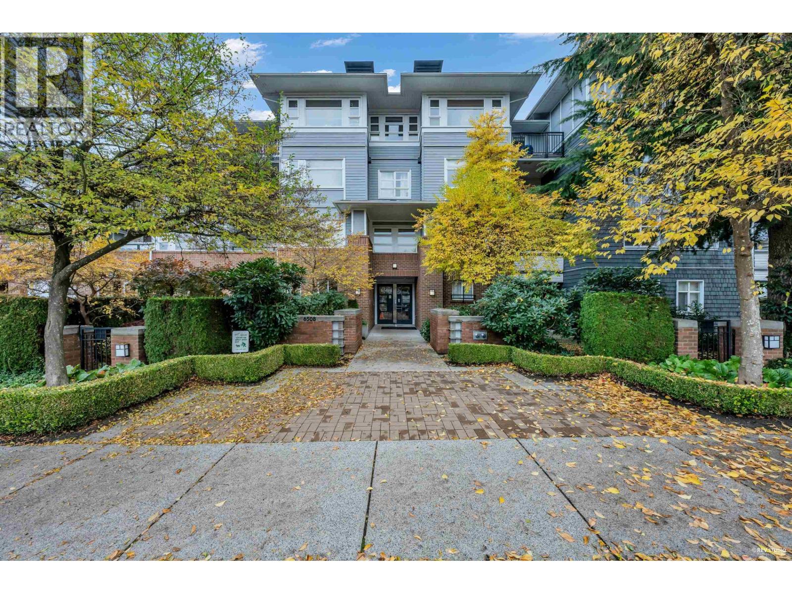302 6508 Denbigh Avenue, Burnaby, British Columbia  V5H 4W6 - Photo 1 - R3064024