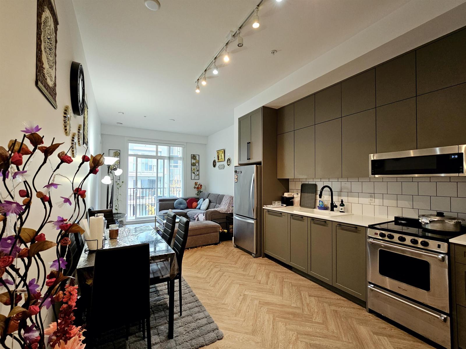 312 13933 105 Boulevard, Surrey, British Columbia V3T 0R6 - Photo 3 - R3071345