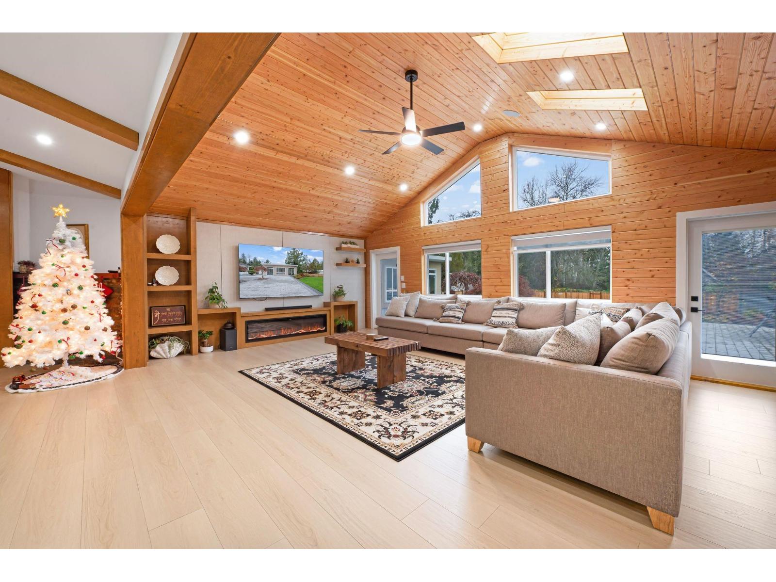 15435 Killarney Place, Surrey, British Columbia  V3S 7G9 - Photo 5 - R3070938