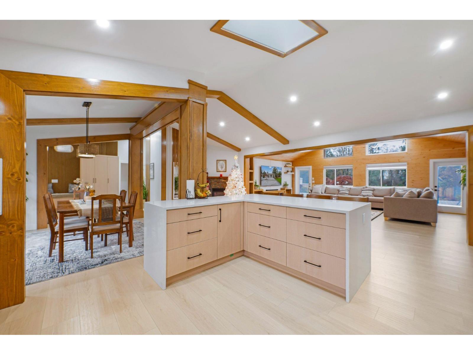 15435 Killarney Place, Surrey, British Columbia  V3S 7G9 - Photo 9 - R3070938