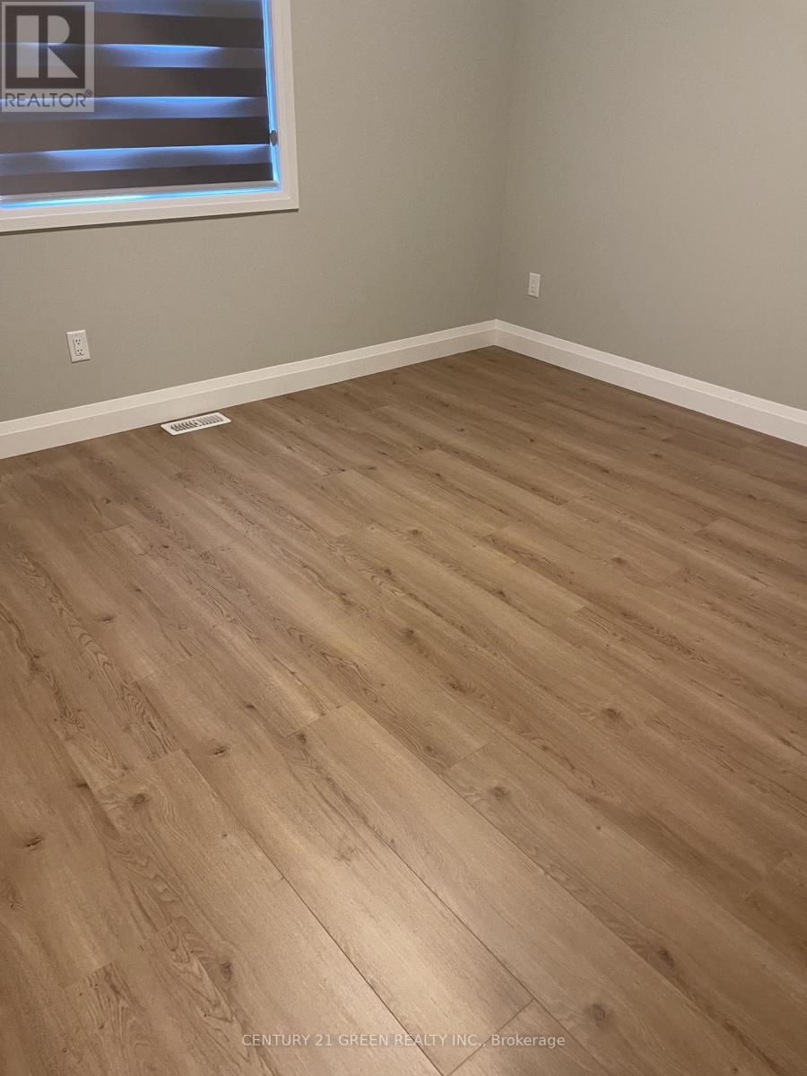 58 Cash Crescent, Ingersoll, Ontario  N5C 0E2 - Photo 12 - X12583792