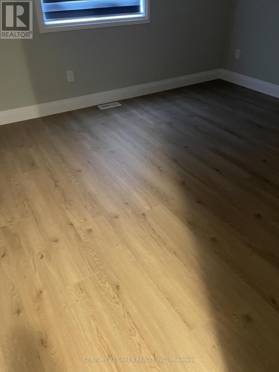 58 Cash Crescent, Ingersoll, Ontario  N5C 0E2 - Photo 16 - X12583792