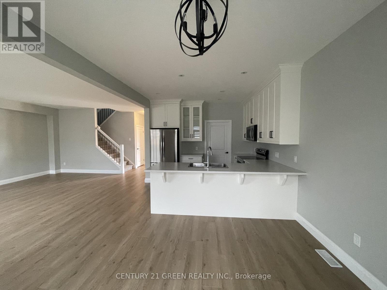 58 Cash Crescent, Ingersoll, Ontario  N5C 0E2 - Photo 8 - X12583792