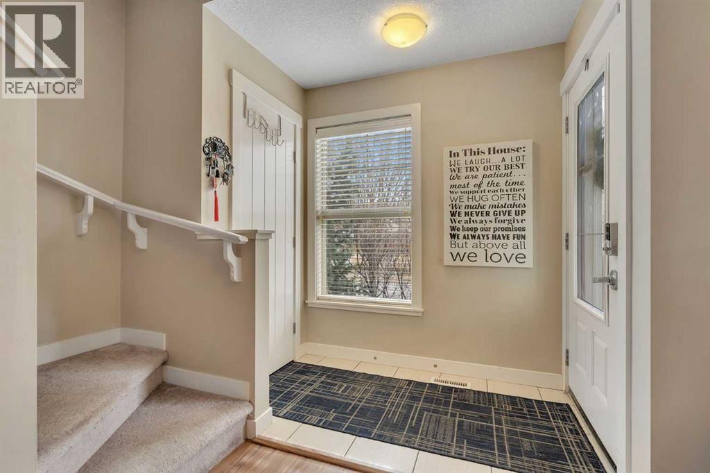 201, 50 Belgian Lane, Cochrane, Alberta  T4C 0Y5 - Photo 4 - A2273464