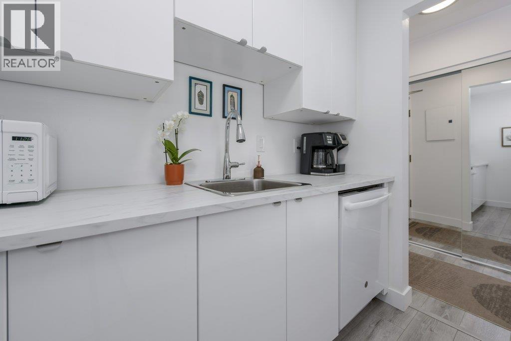 301 29 Nanaimo Street, Vancouver, British Columbia  V5L 4Z6 - Photo 14 - R3071387