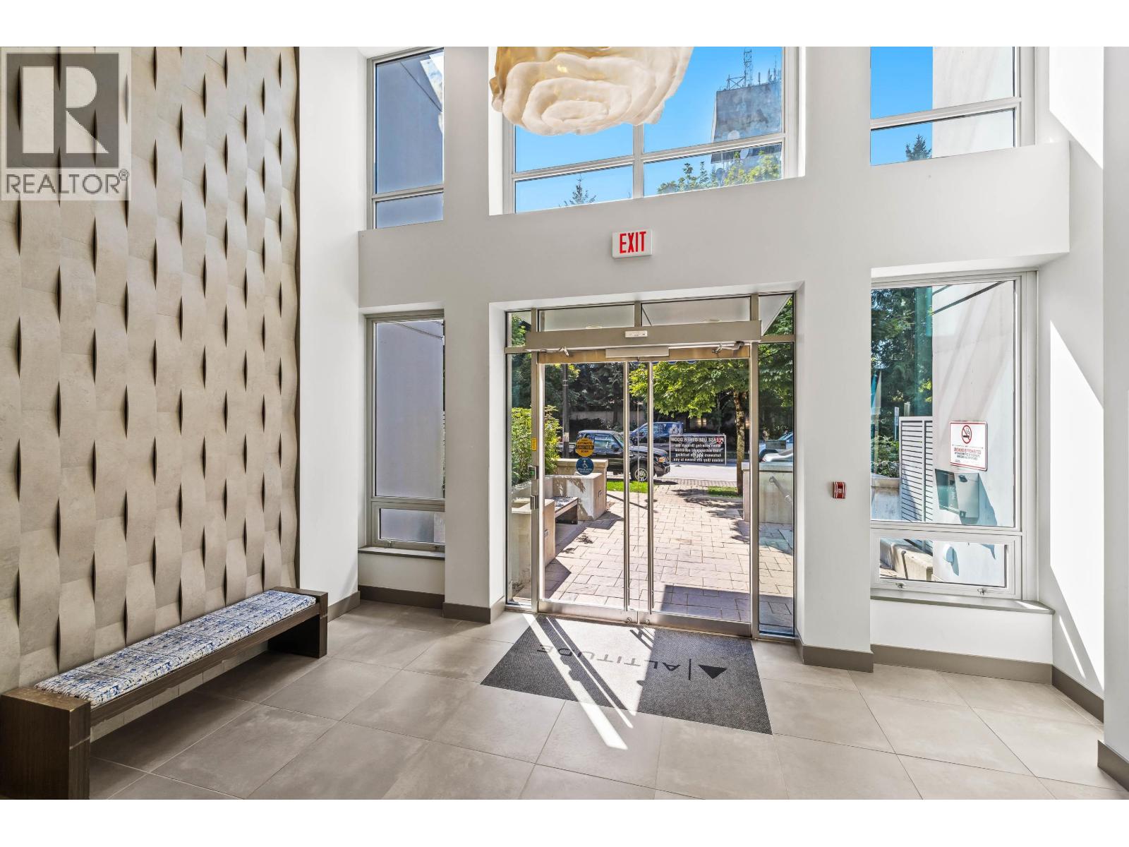 006 9060 University Crescent, Burnaby, British Columbia  V5A 0E1 - Photo 3 - R3041976