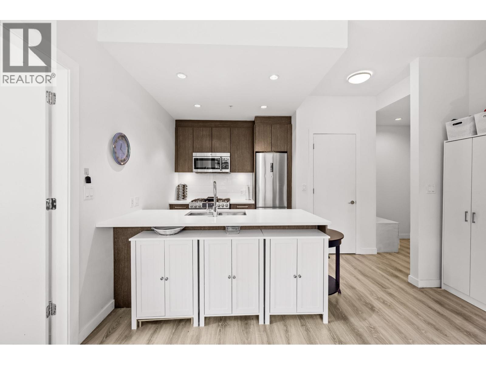 006 9060 University Crescent, Burnaby, British Columbia  V5A 0E1 - Photo 7 - R3041976