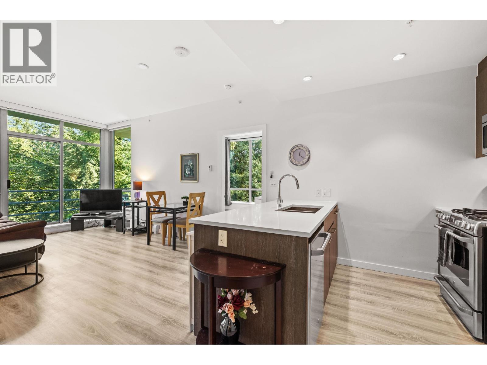 006 9060 University Crescent, Burnaby, British Columbia  V5A 0E1 - Photo 4 - R3041976