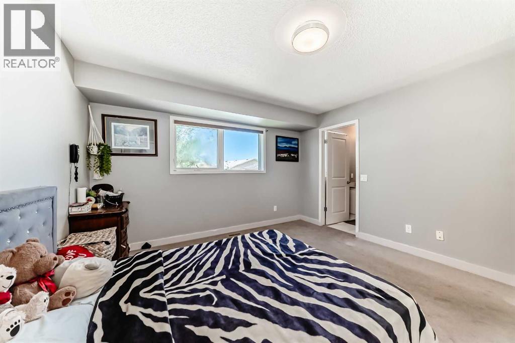 52 Martinglen Place Ne, Calgary, Alberta  T3J 3J1 - Photo 30 - A2256502