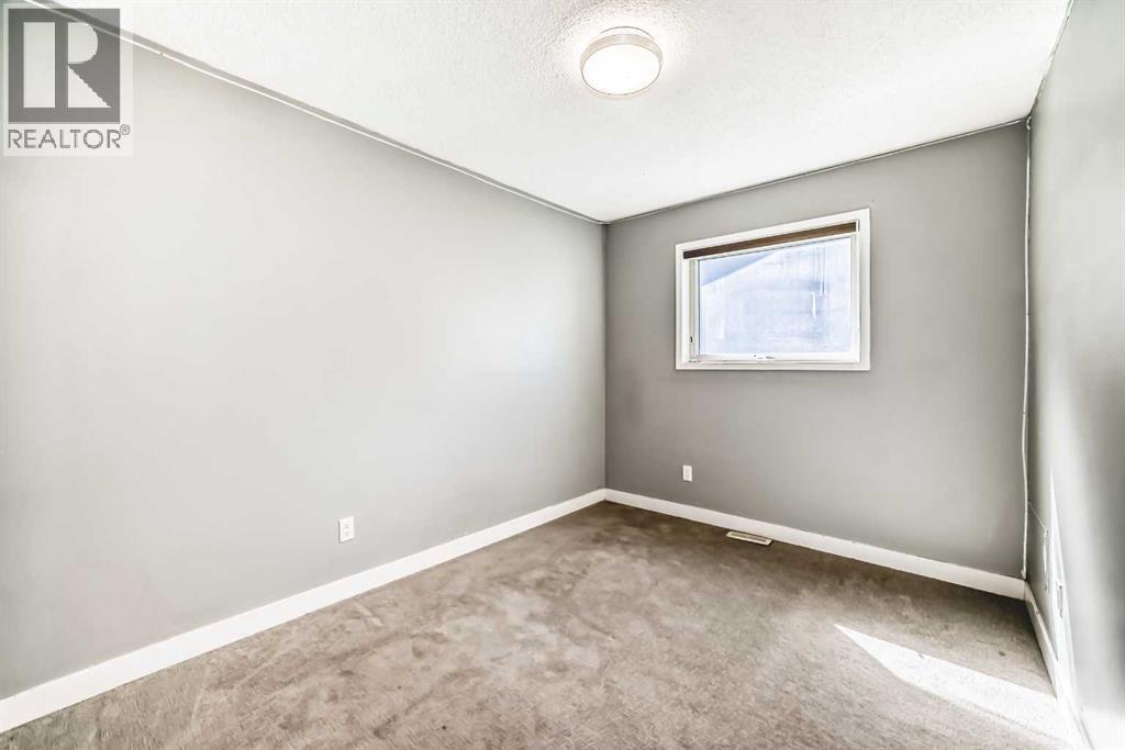 52 Martinglen Place Ne, Calgary, Alberta  T3J 3J1 - Photo 23 - A2256502
