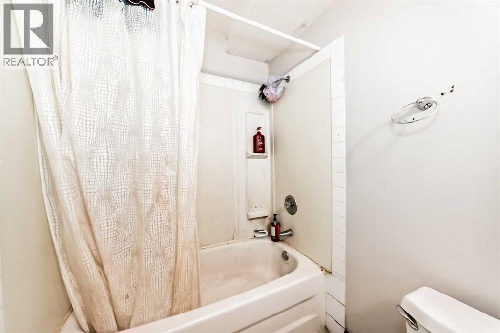 52 Martinglen Place Ne, Calgary, Alberta  T3J 3J1 - Photo 38 - A2256502