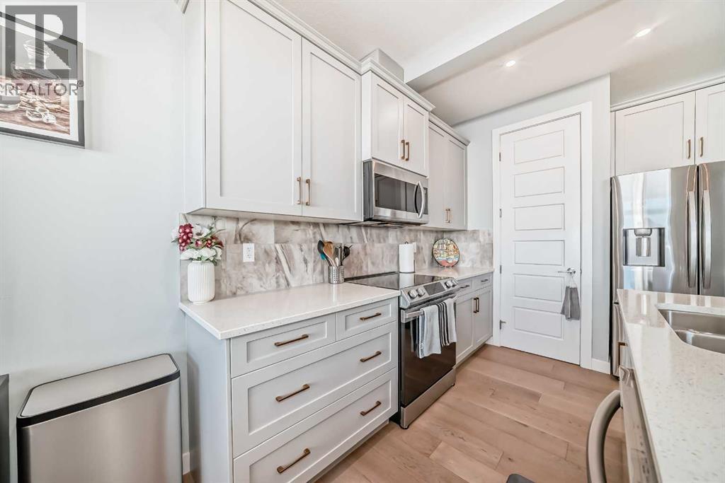 852 Marina Drive, Chestermere, Alberta  T1X 1Y6 - Photo 3 - A2273285