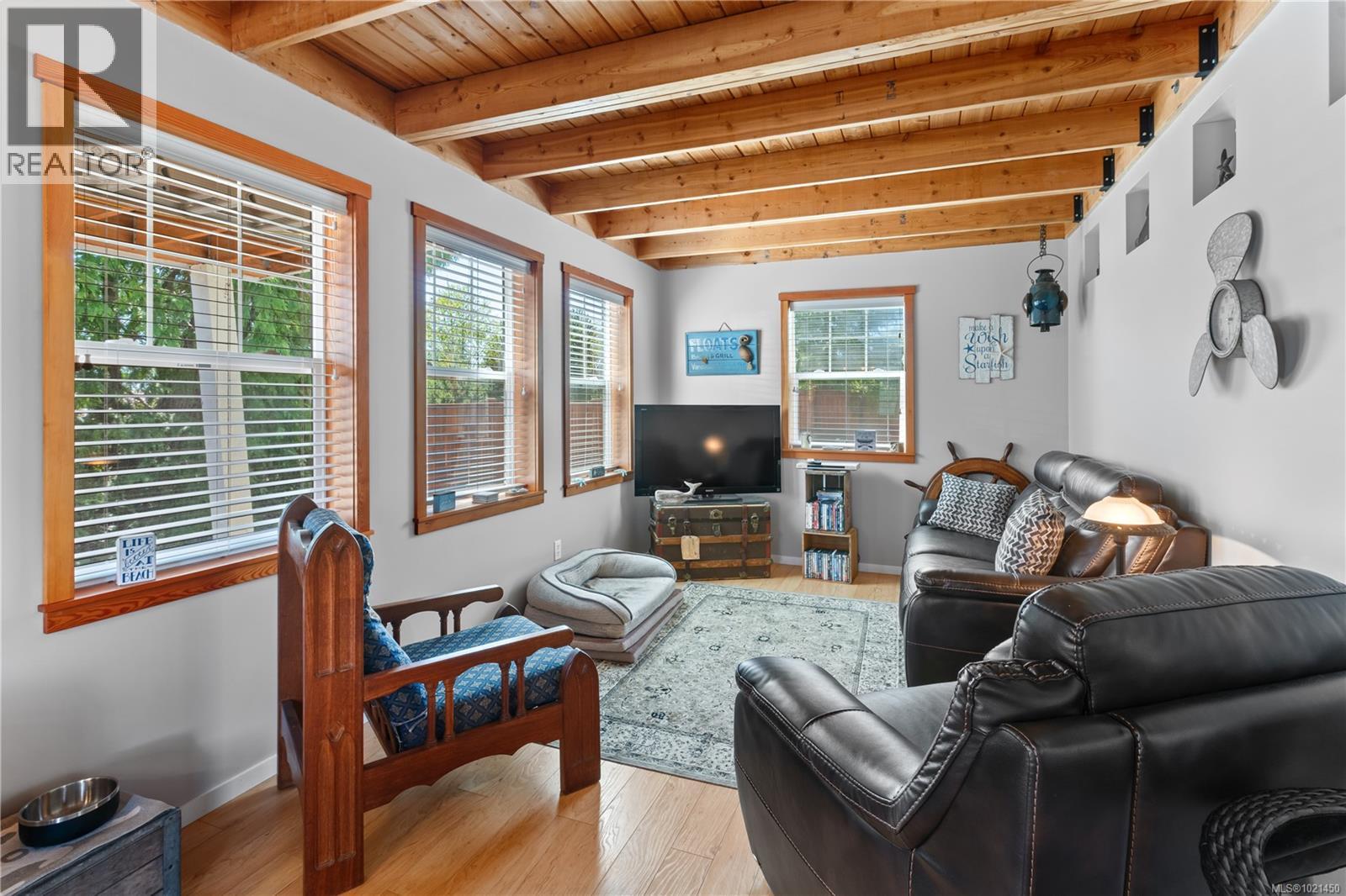 1129 Fifth Ave, Ucluelet, British Columbia  V0R 3A0 - Photo 4 - 1021450