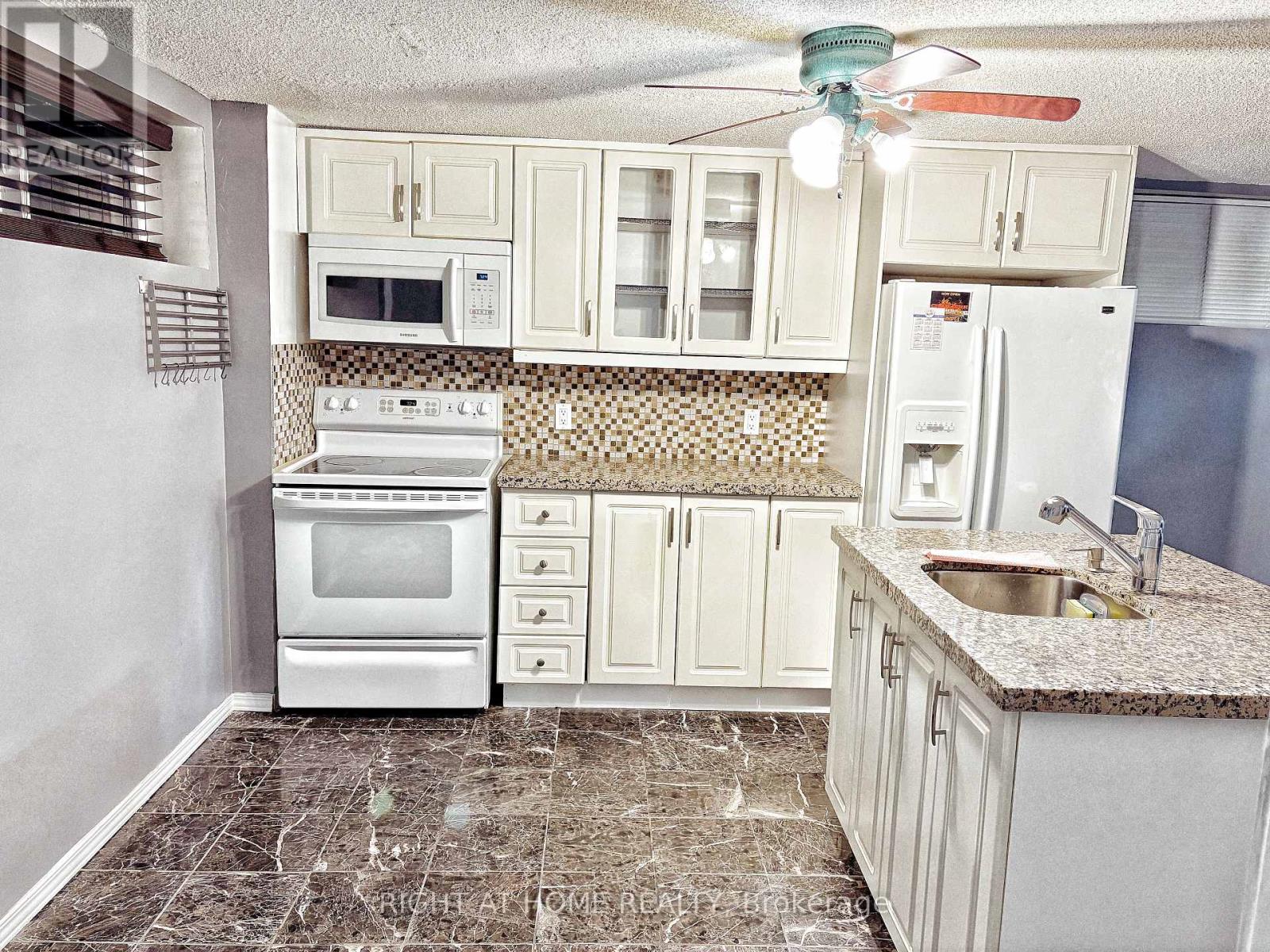 Basement Apt - 120 Simonston Boulevard, Markham, Ontario  L3T 4L8 - Photo 11 - N12515046