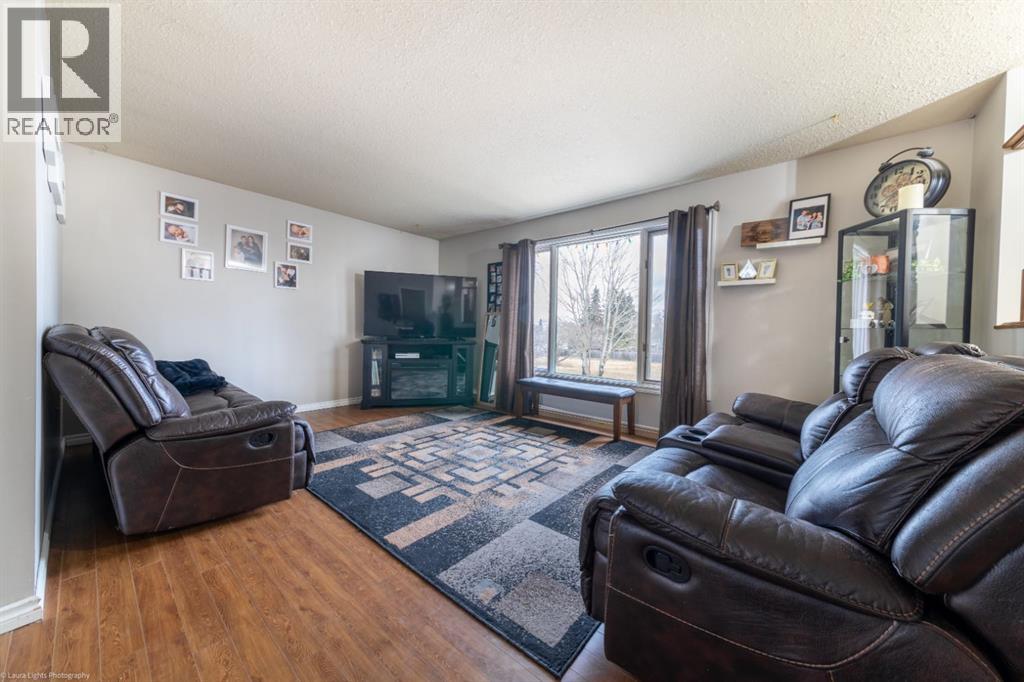 127 3rd Street E, St. Walburg, Saskatchewan S0M 2T0 - Photo 3 - A2268009